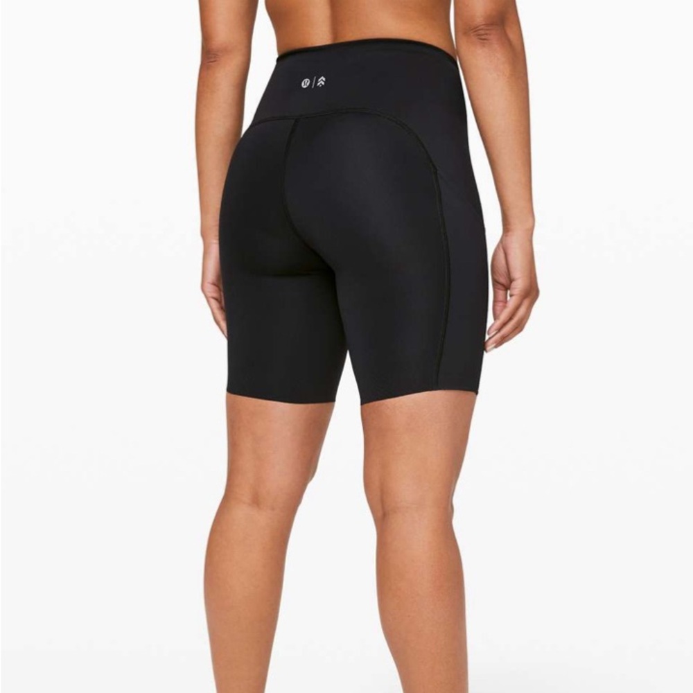 Lululemon Stronger as One High-Rise Short 8" Lululemon X Barrys Black